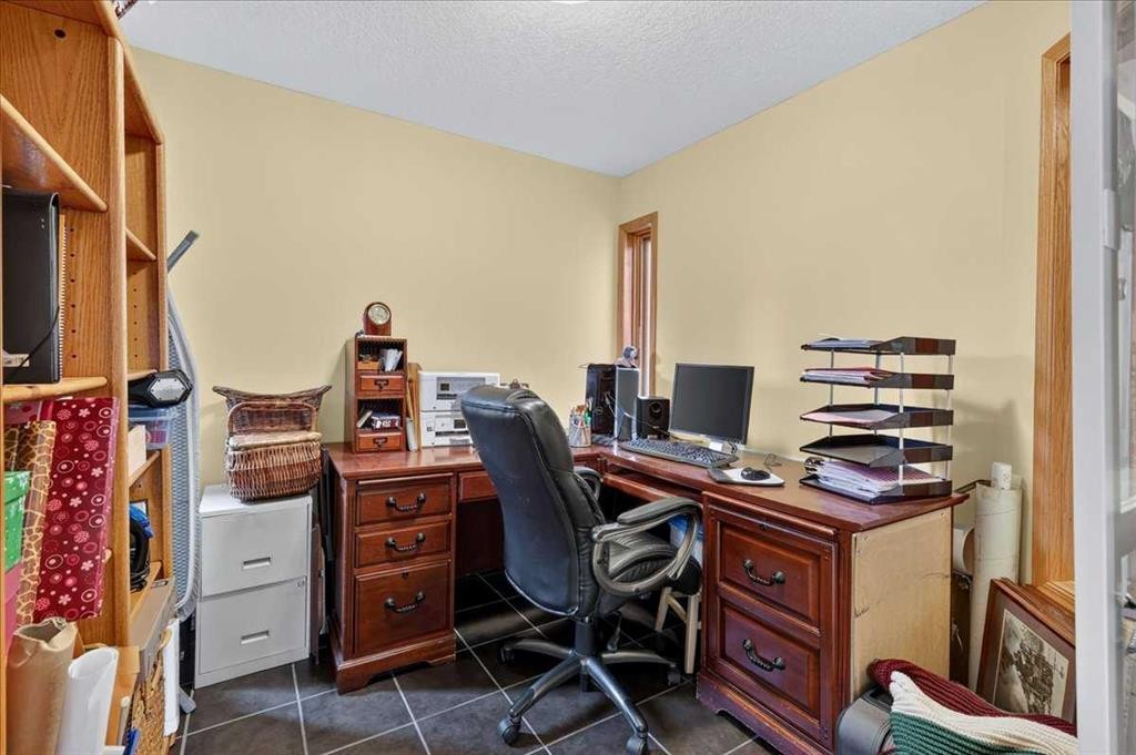 23 Cranfield Crescent Se, Calgary, AB - Indoor Photo Showing Office