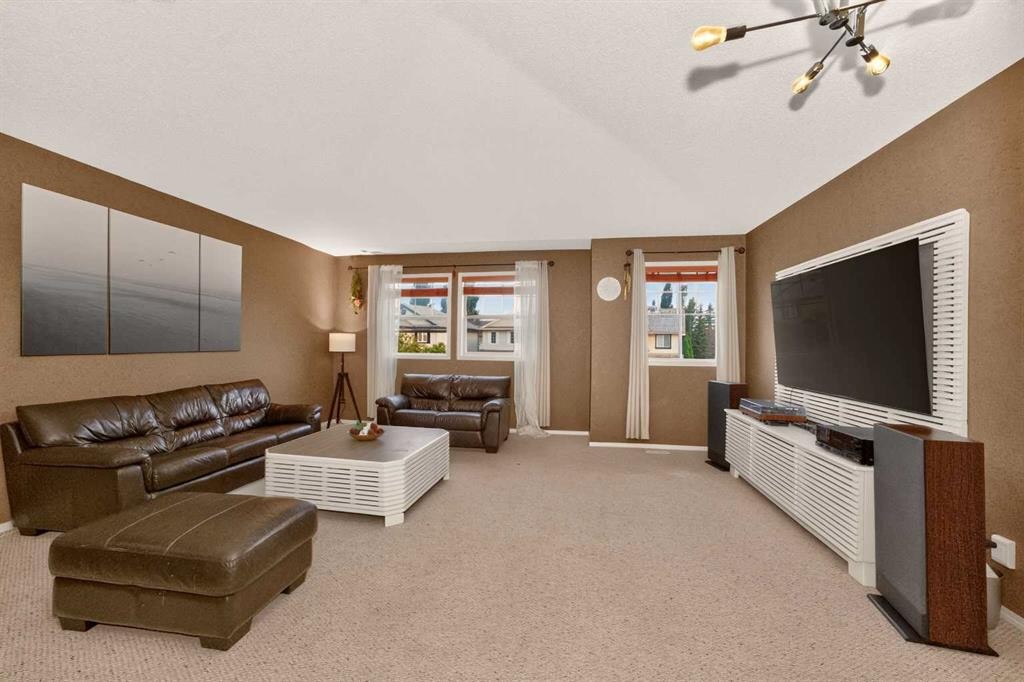 137 Douglas Glen Manor Se, Calgary, AB - Indoor