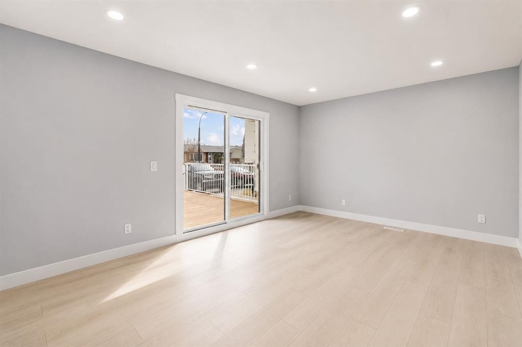755 Penbrooke Road Se, Calgary, AB - Indoor Photo Showing Other Room
