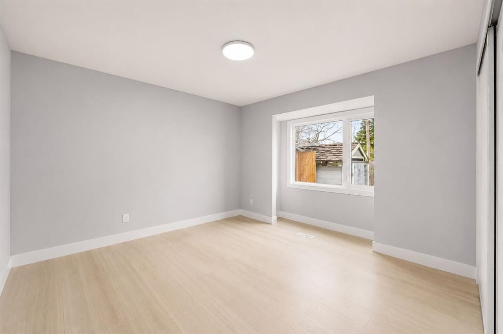 755 Penbrooke Road Se, Calgary, AB - Indoor Photo Showing Other Room