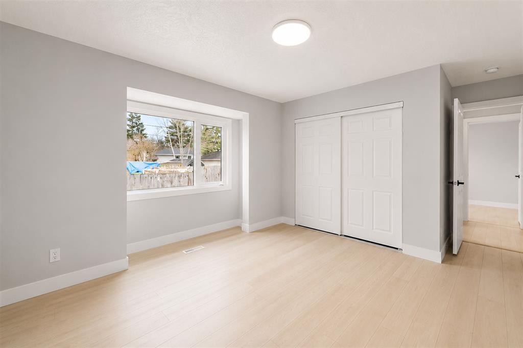 755 Penbrooke Road Se, Calgary, AB - Indoor Photo Showing Other Room