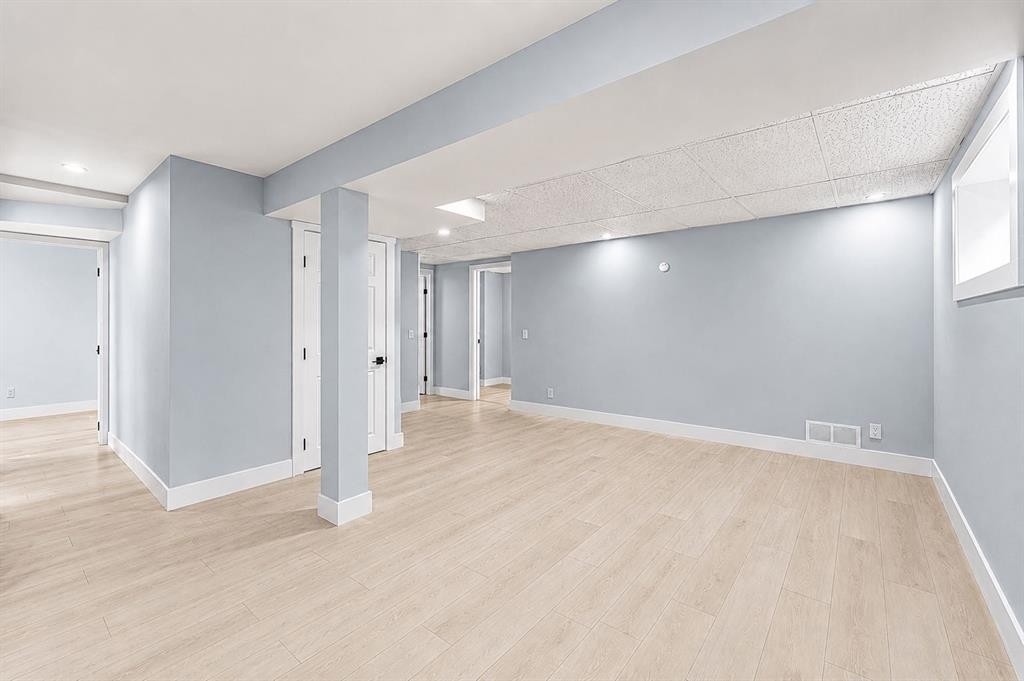 755 Penbrooke Road Se, Calgary, AB - Indoor Photo Showing Other Room