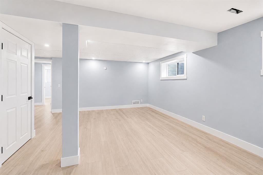 755 Penbrooke Road Se, Calgary, AB - Indoor Photo Showing Other Room