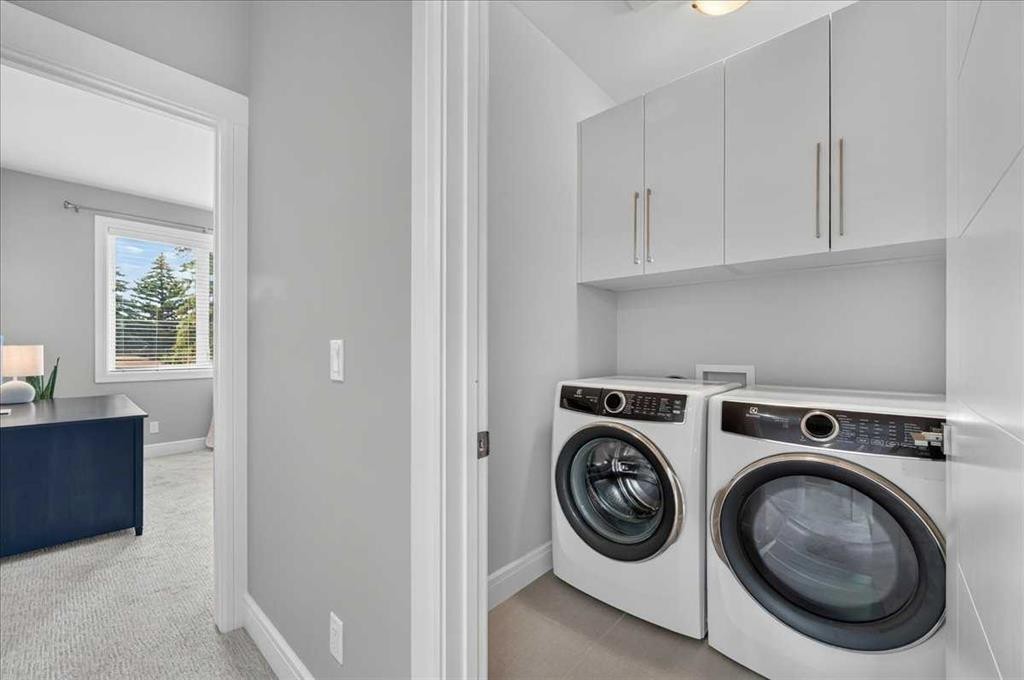3127 44 Street Sw, Calgary, AB - Indoor Photo Showing Laundry Room