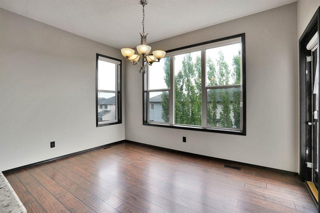 109 Pantego Terrace Nw, Calgary, AB - Indoor Photo Showing Other Room