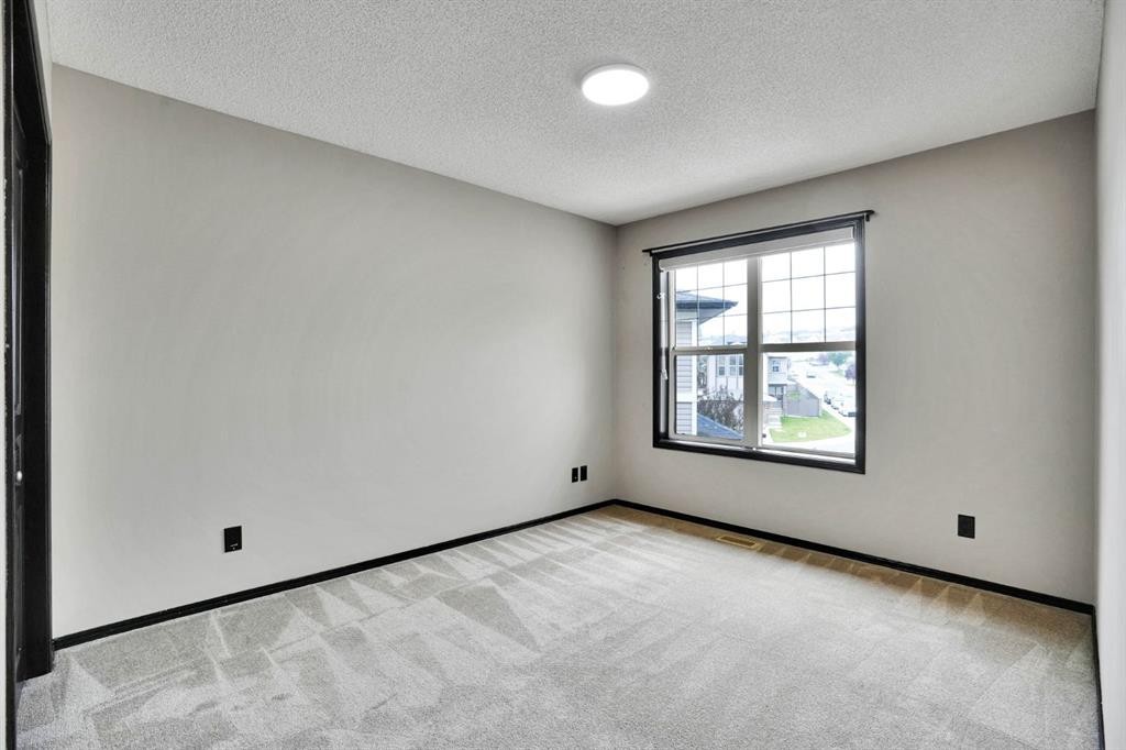 109 Pantego Terrace Nw, Calgary, AB - Indoor Photo Showing Other Room