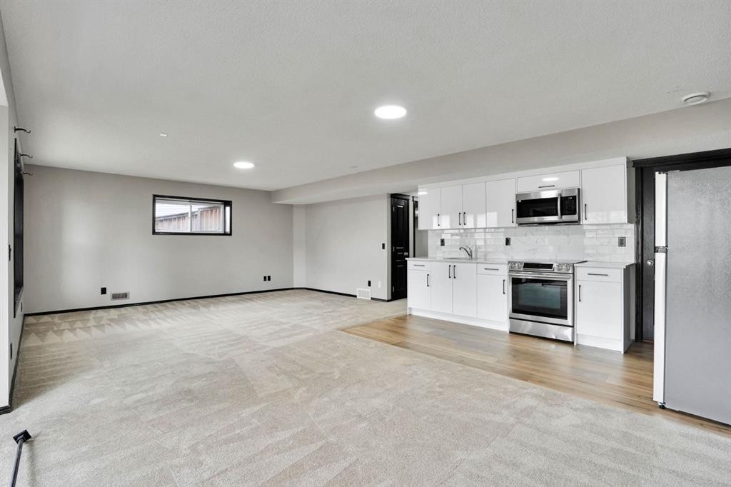 109 Pantego Terrace Nw, Calgary, AB - Indoor