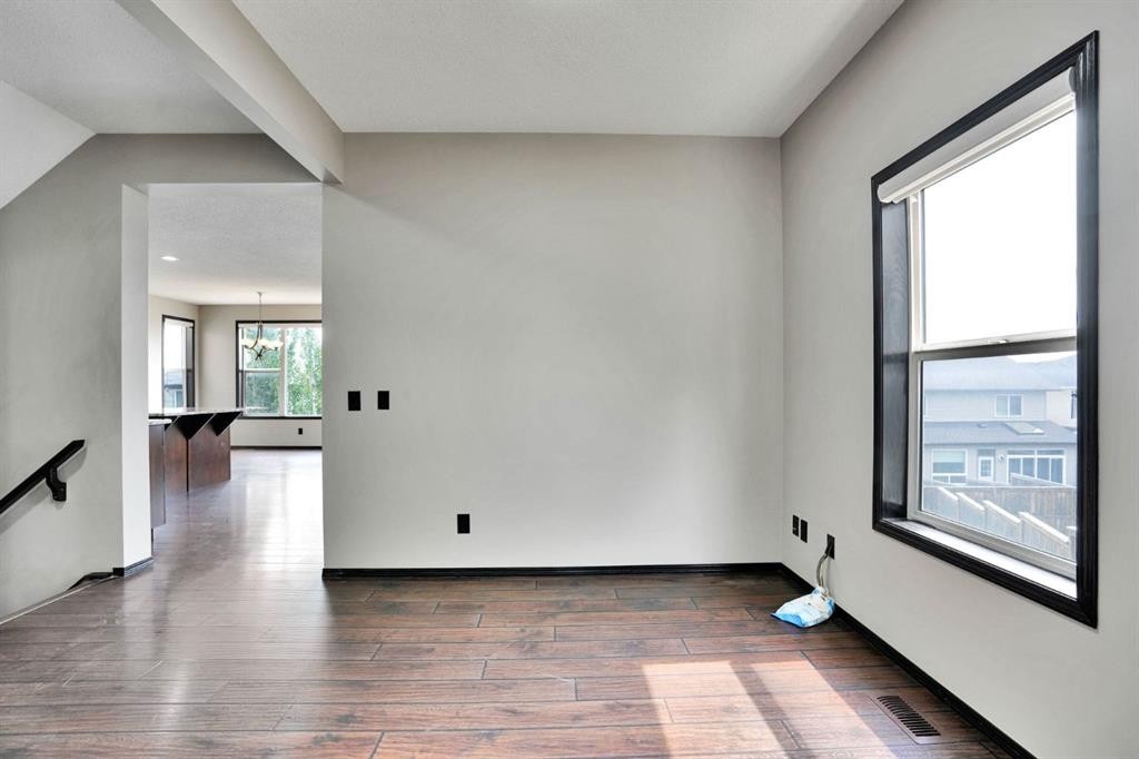 109 Pantego Terrace Nw, Calgary, AB - Indoor Photo Showing Other Room