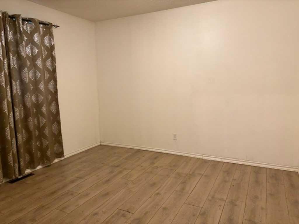8348 Bowness Road Nw, Calgary, AB - Indoor Photo Showing Other Room