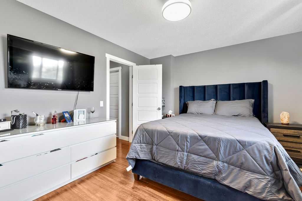 44 Falwood Crescent Ne, Calgary, AB - Indoor Photo Showing Bedroom