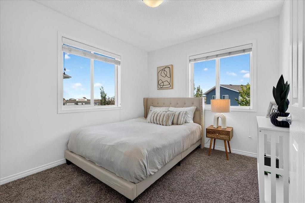 24 Auburn Meadows Green Se, Calgary, AB - Indoor Photo Showing Bedroom