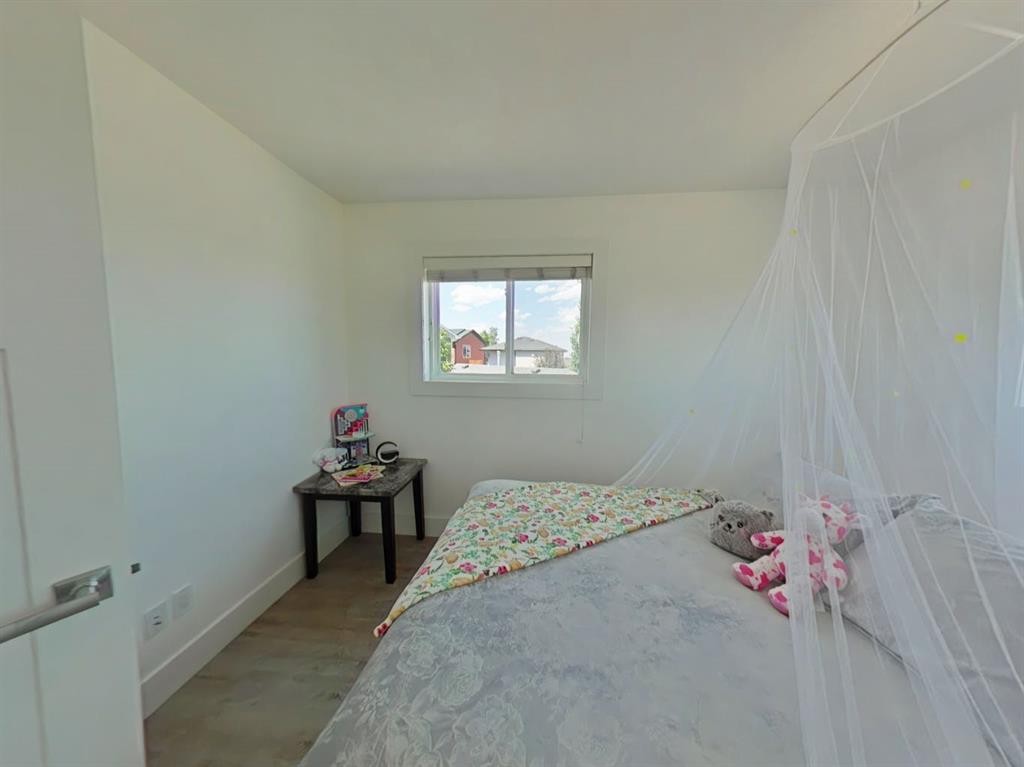 24 Auburn Meadows Green Se, Calgary, AB - Indoor Photo Showing Bedroom
