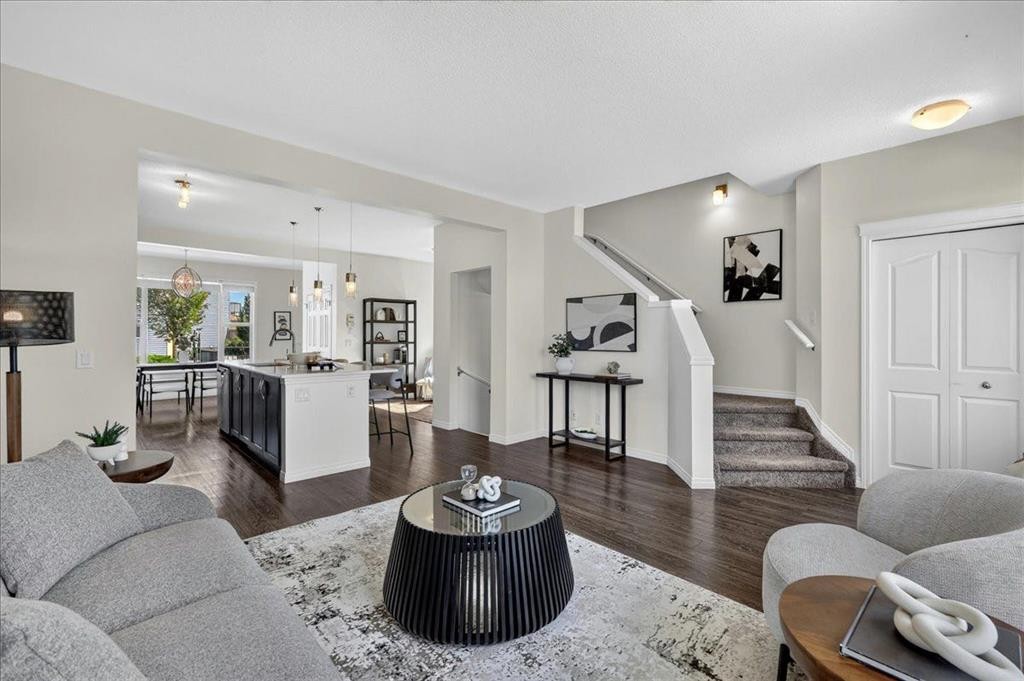 24 Auburn Meadows Green Se, Calgary, AB - Indoor Photo Showing Living Room
