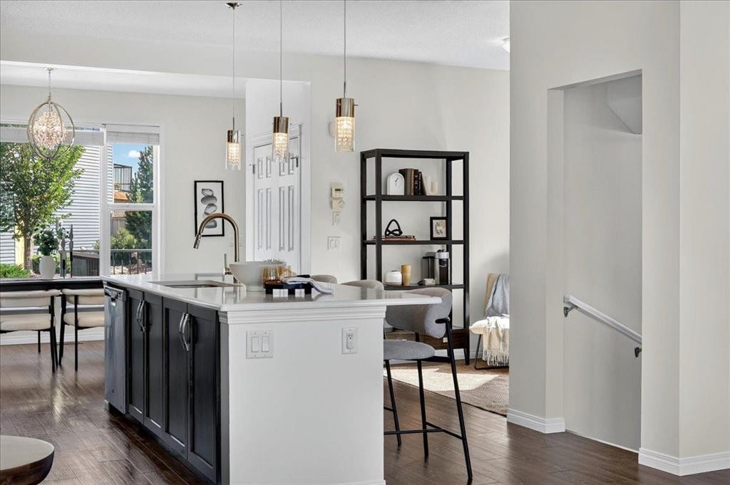 24 Auburn Meadows Green Se, Calgary, AB - Indoor Photo Showing Kitchen