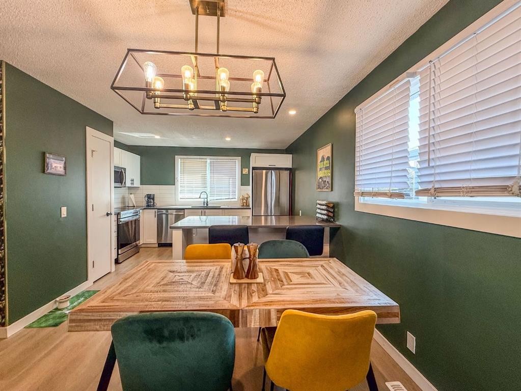 119 Fallswater Crescent Ne, Calgary, AB - Indoor Photo Showing Other Room