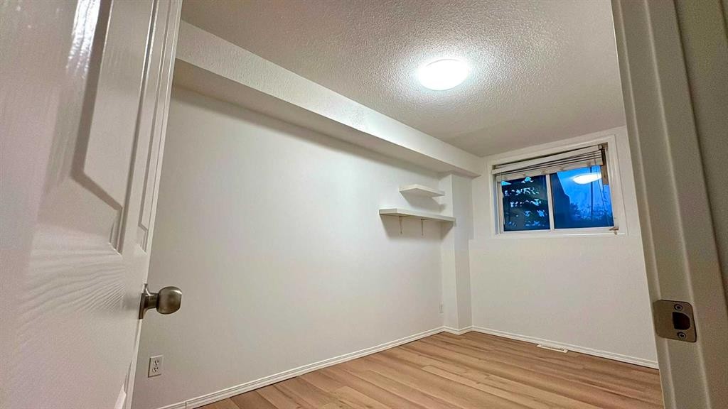 4-3726 Centre Street Ne, Calgary, AB - Indoor Photo Showing Other Room