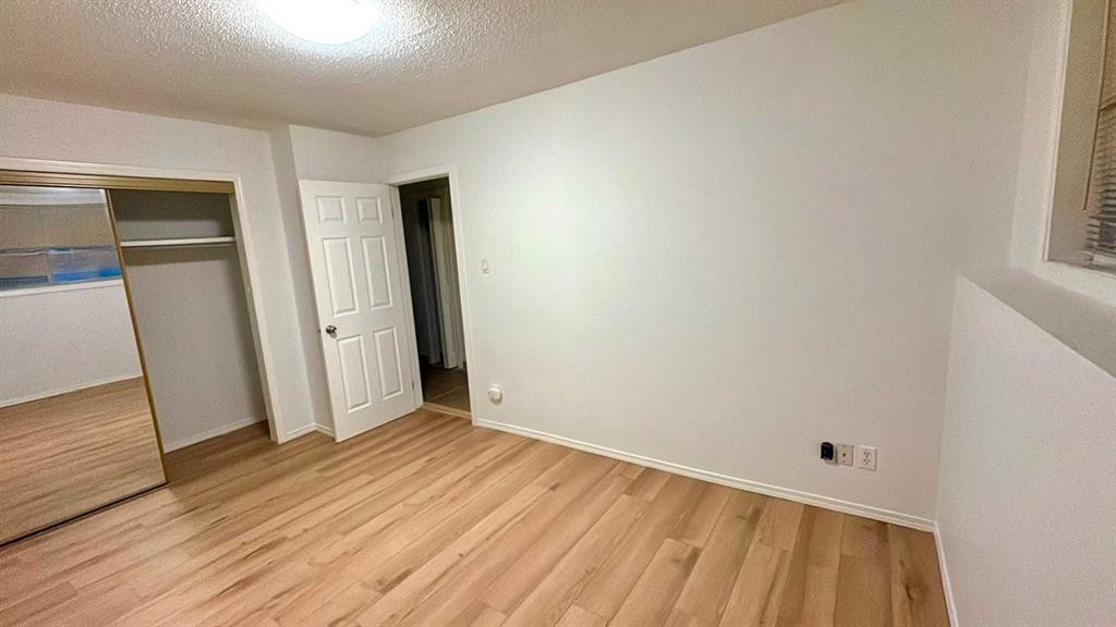 4-3726 Centre Street Ne, Calgary, AB - Indoor Photo Showing Other Room