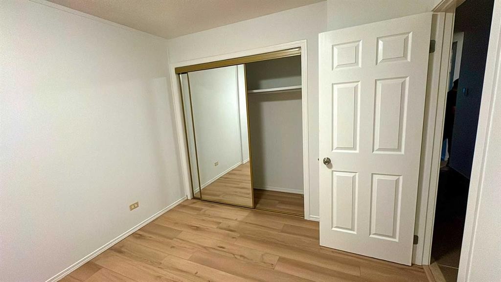 4-3726 Centre Street Ne, Calgary, AB - Indoor Photo Showing Other Room
