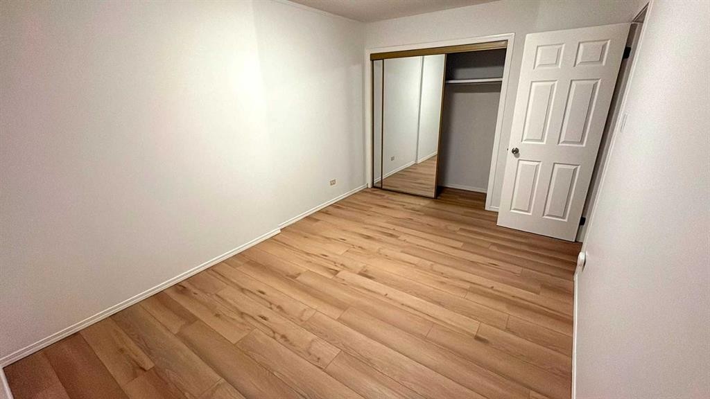 4-3726 Centre Street Ne, Calgary, AB - Indoor Photo Showing Other Room