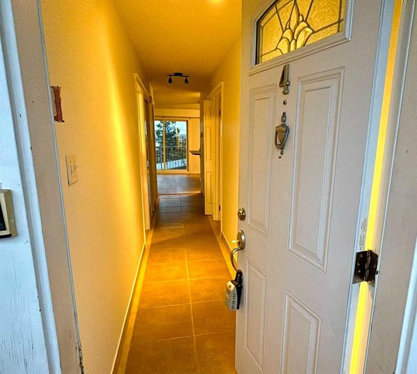 4-3726 Centre Street Ne, Calgary, AB - Indoor Photo Showing Other Room