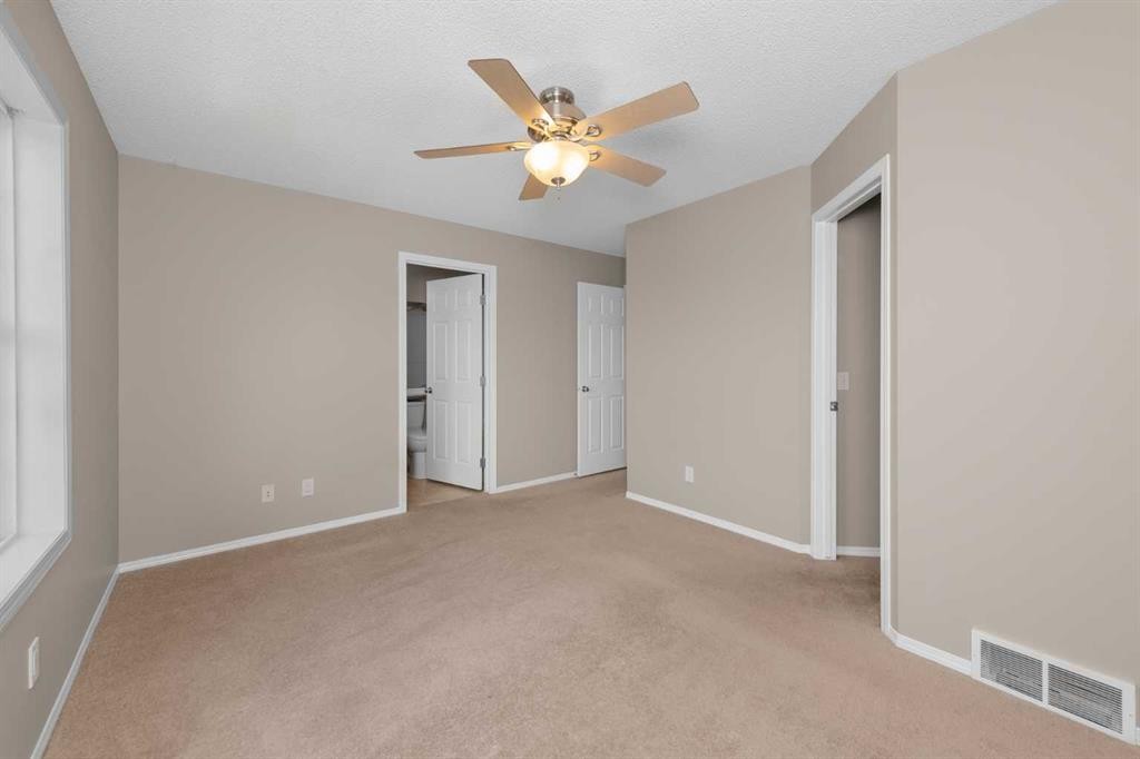 169 Everstone Drive Sw, Calgary, AB - Indoor Photo Showing Other Room