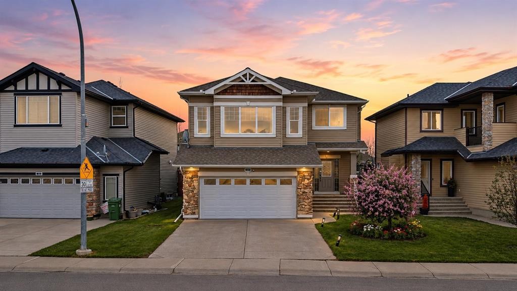 29 Royal Birkdale Drive Nw, Calgary, AB - Outdoor With Facade