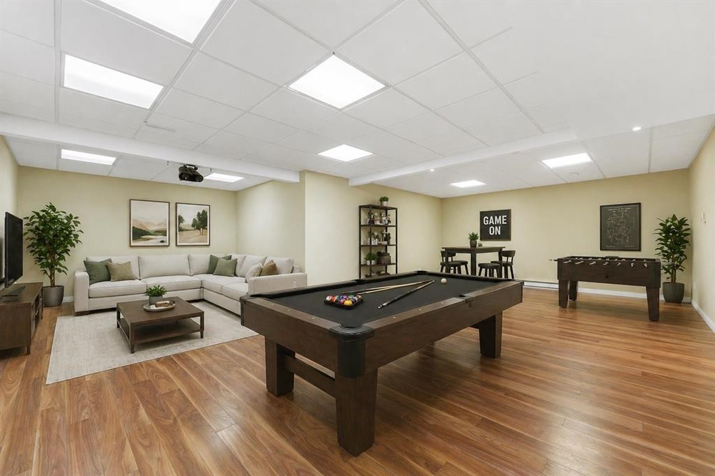 29 Royal Birkdale Drive Nw, Calgary, AB - Indoor Photo Showing Other Room