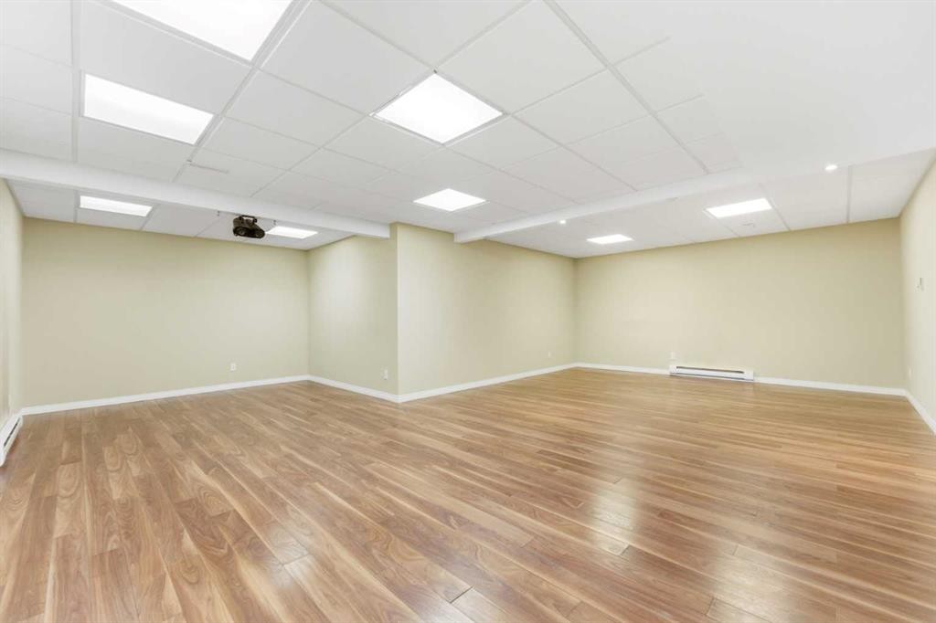 29 Royal Birkdale Drive Nw, Calgary, AB - Indoor Photo Showing Basement