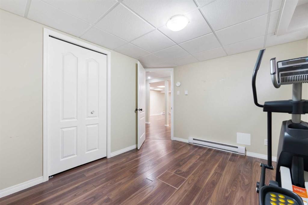 29 Royal Birkdale Drive Nw, Calgary, AB - Indoor