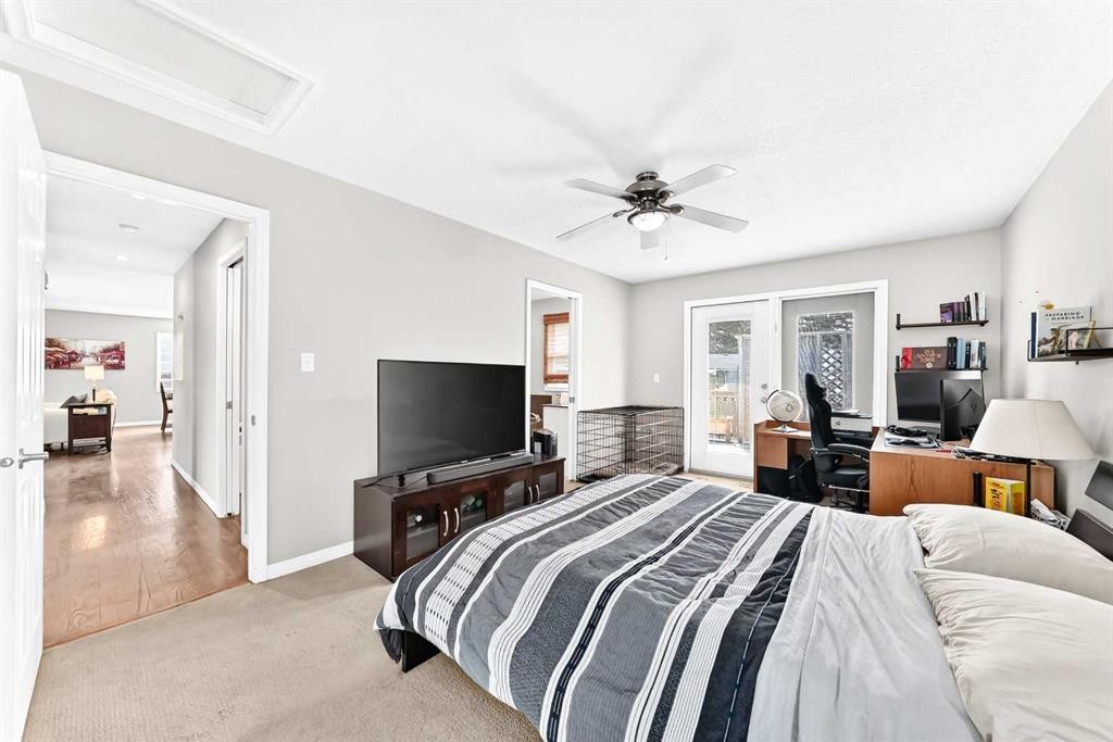 256 Midvalley Place Se, Calgary, AB - Indoor Photo Showing Other Room