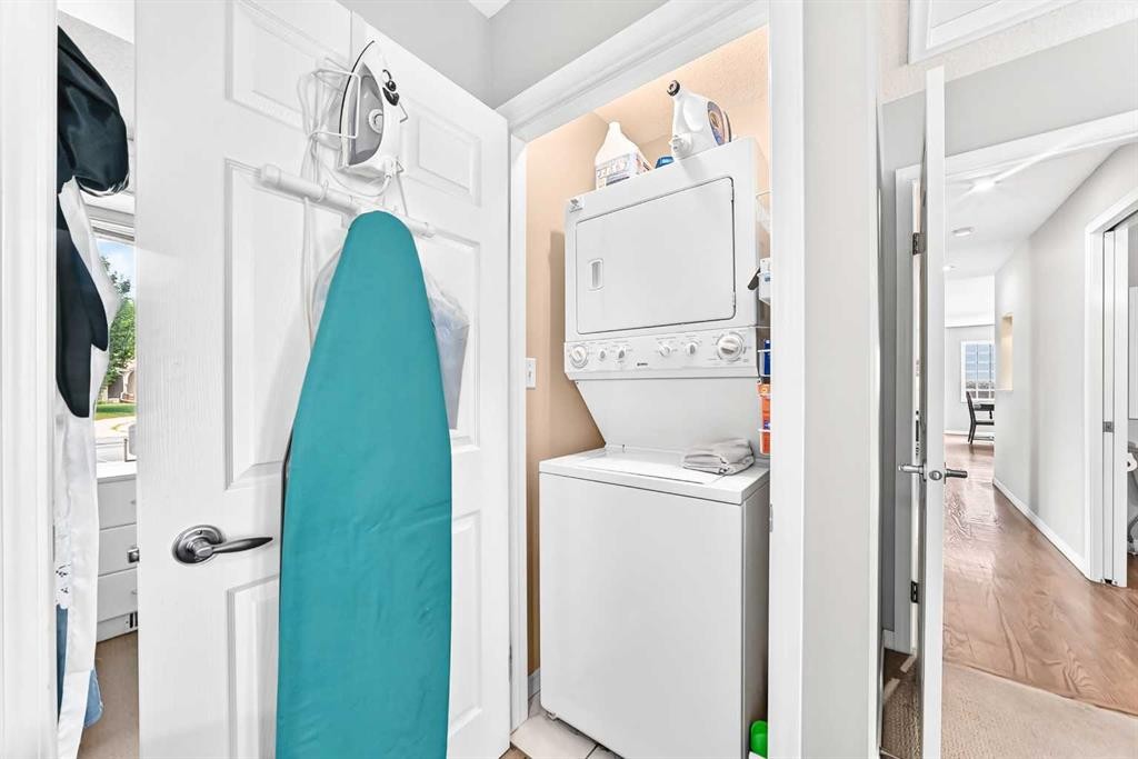 256 Midvalley Place Se, Calgary, AB - Indoor Photo Showing Laundry Room