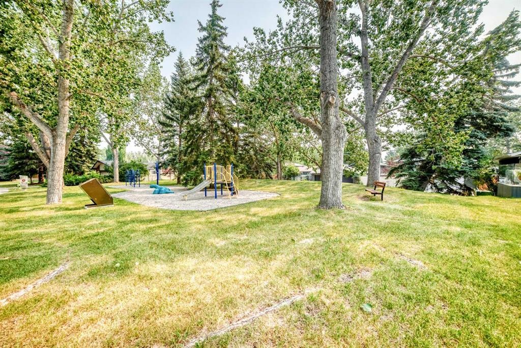 256 Midvalley Place Se, Calgary, AB - Outdoor