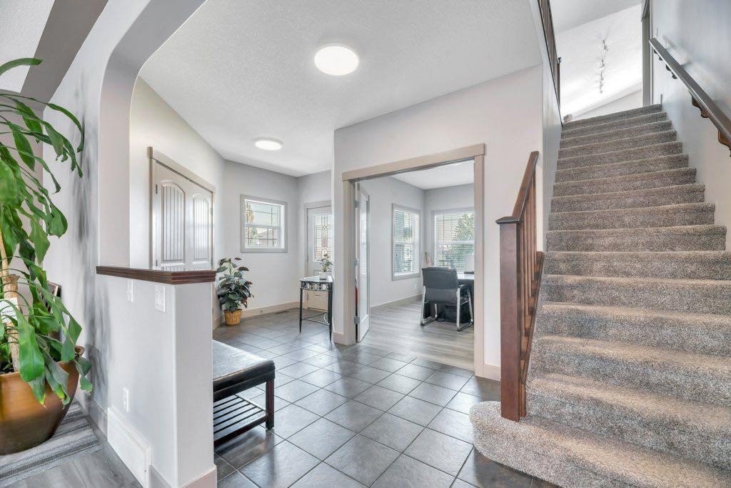 101 Hawkmere Place, Chestermere, AB - Indoor Photo Showing Other Room