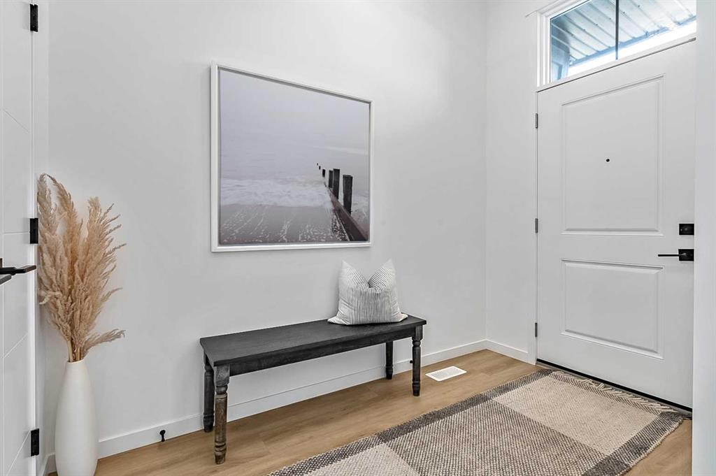 99 Masters Road Se, Calgary, AB - Indoor Photo Showing Other Room