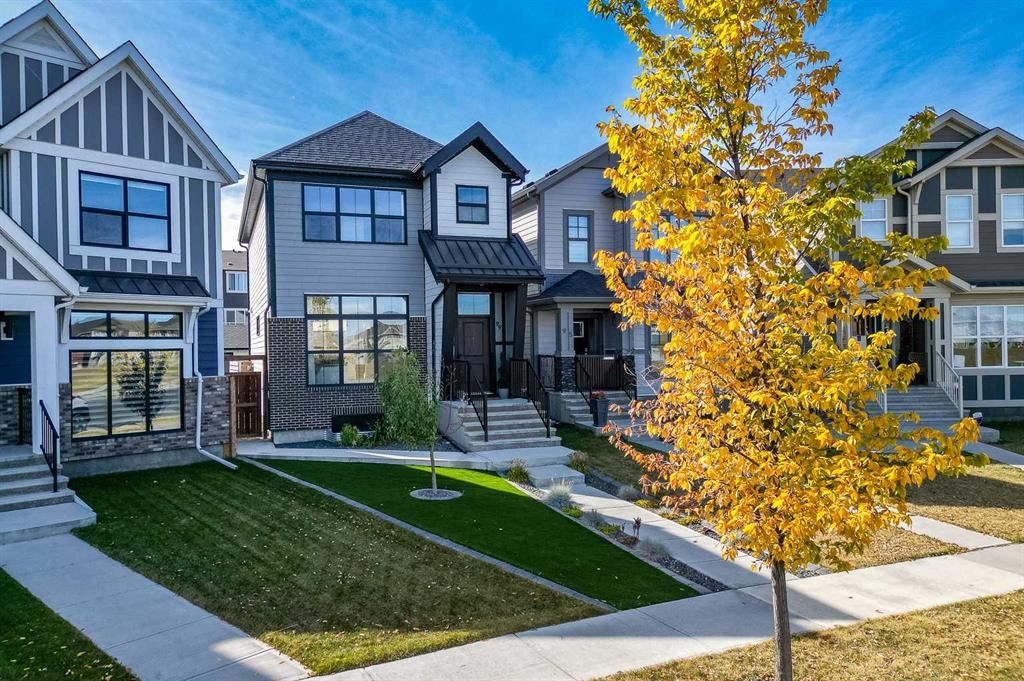 99 Masters Road Se, Calgary, AB - Outdoor With Facade