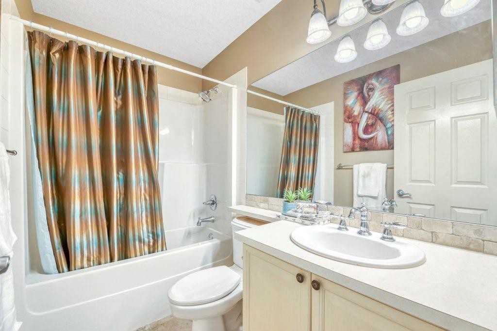 243 Westchester Boulevard, Chestermere, AB - Indoor Photo Showing Bathroom
