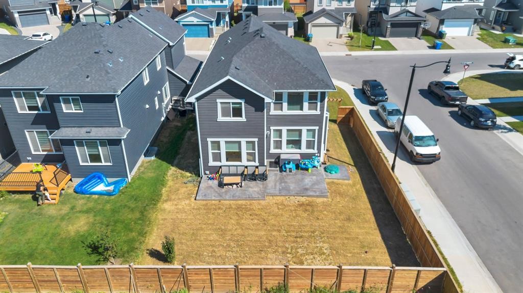 303 Dawson Harbour Court, Chestermere, AB -
