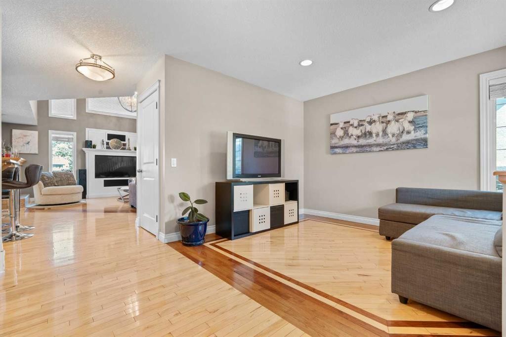 92 Cranston Drive Se, Calgary, AB - Indoor Photo Showing Living Room