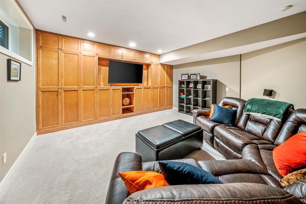 27 Snowberry Gate, Rural Rocky View County, AB - Indoor