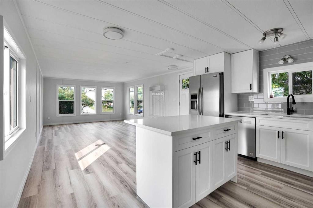 64 Huntwell Way Ne, Calgary, AB - Indoor Photo Showing Kitchen