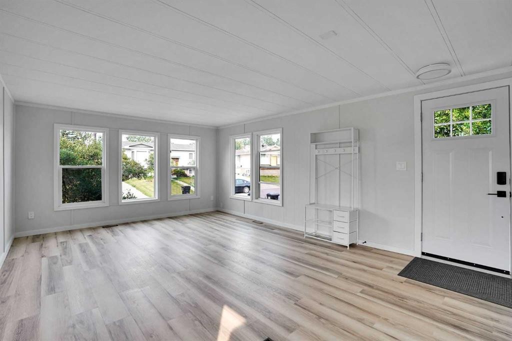 64 Huntwell Way Ne, Calgary, AB - Indoor