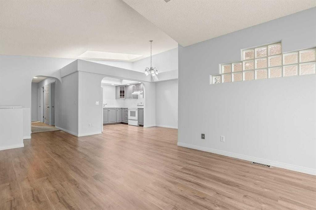 162 Millbank Hill Sw, Calgary, AB - Indoor