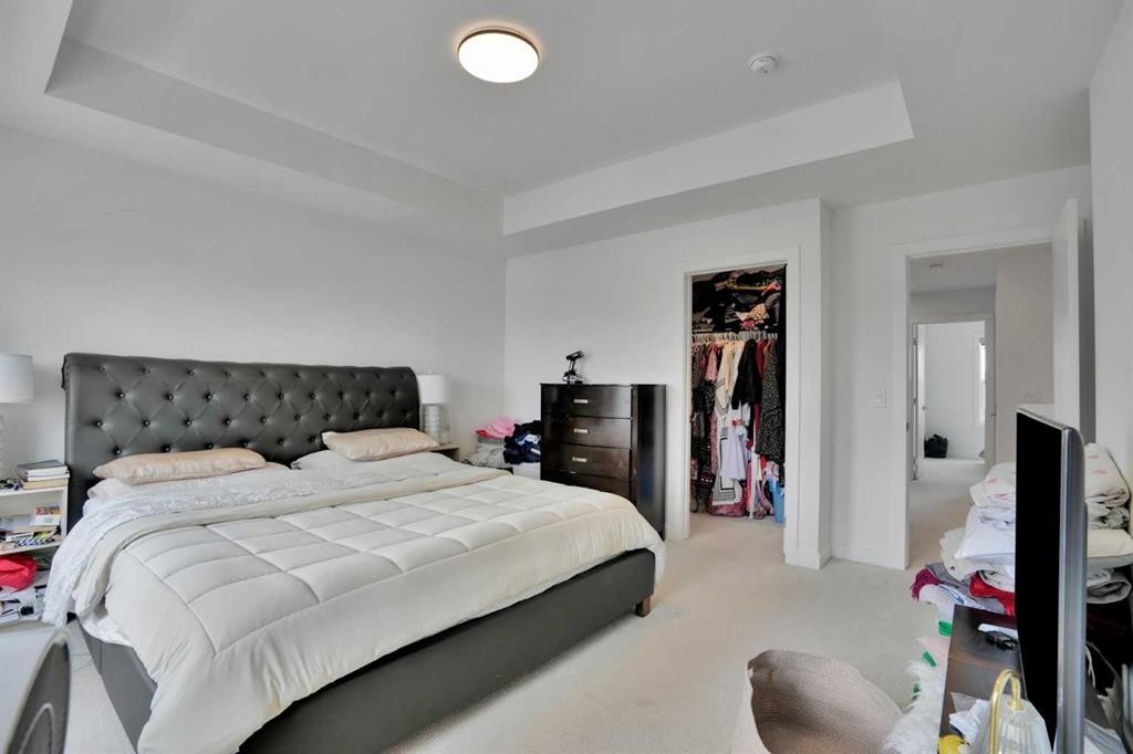 76 Amblefield Terrace Nw, Calgary, AB - Indoor Photo Showing Bedroom