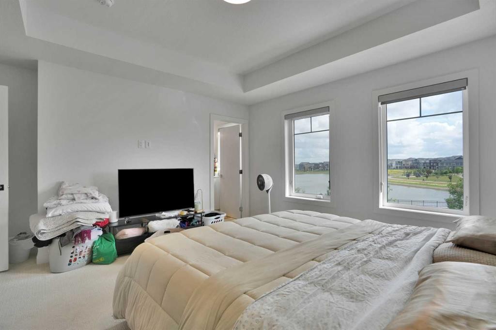 76 Amblefield Terrace Nw, Calgary, AB - Indoor Photo Showing Bedroom