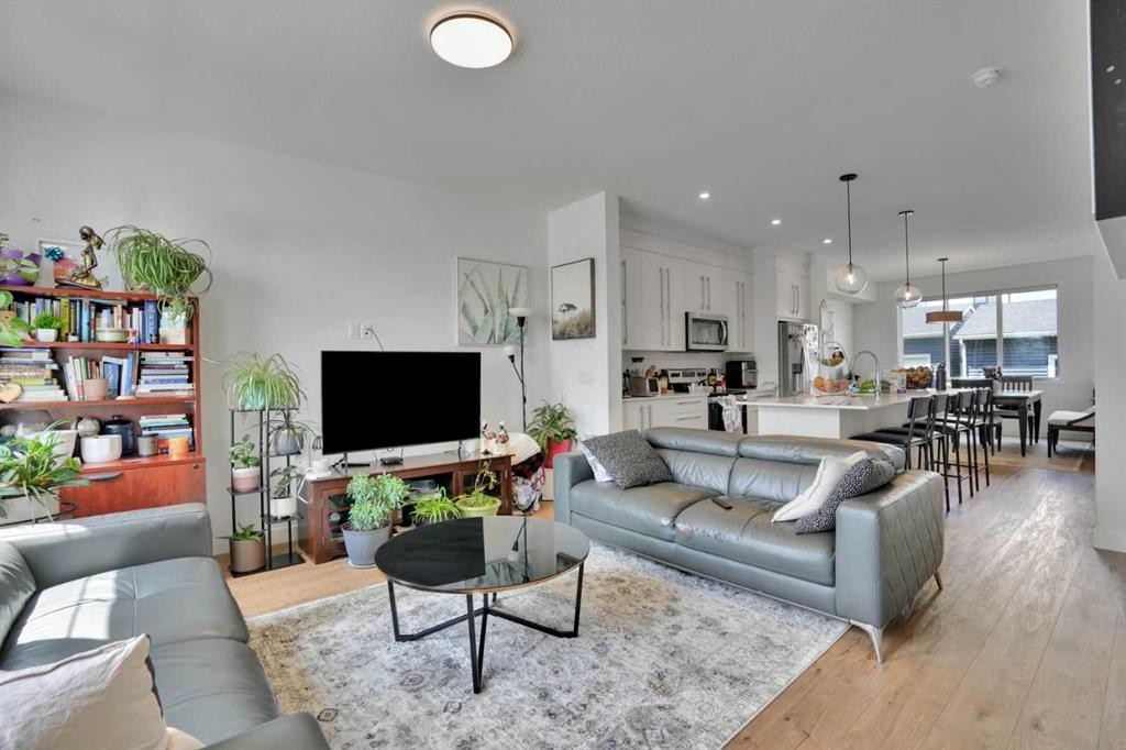 76 Amblefield Terrace Nw, Calgary, AB - Indoor Photo Showing Living Room