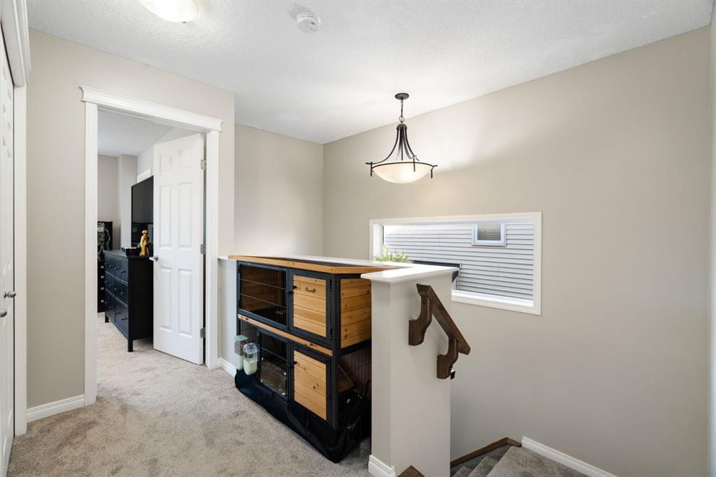 70 Walden Manor Se, Calgary, AB - Indoor Photo Showing Other Room