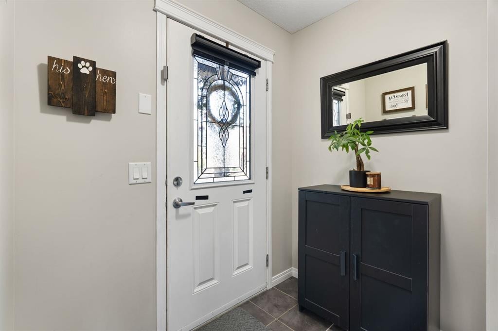 70 Walden Manor Se, Calgary, AB - Indoor Photo Showing Other Room