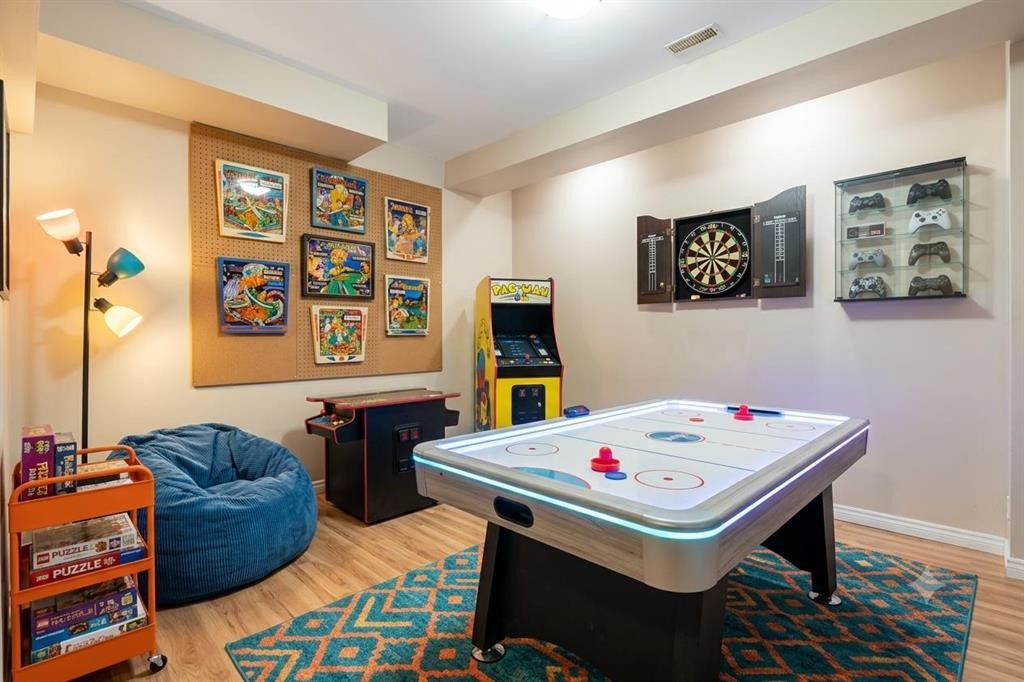 70 Walden Manor Se, Calgary, AB - Indoor Photo Showing Other Room