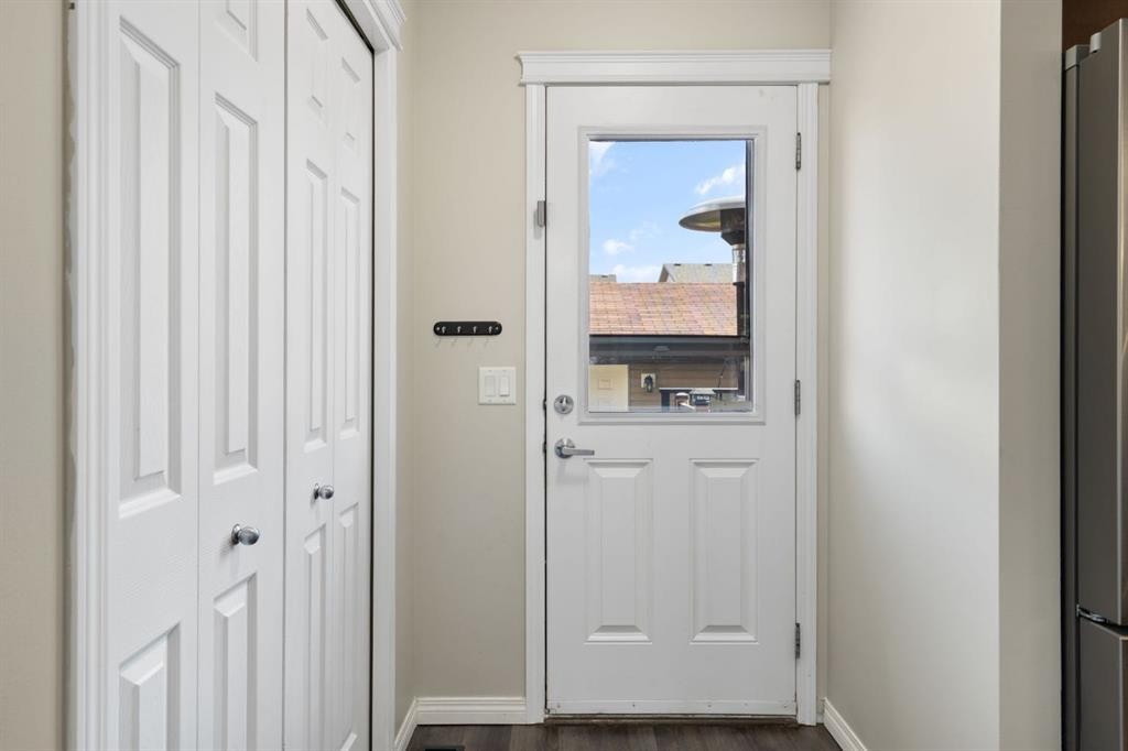 70 Walden Manor Se, Calgary, AB - Indoor Photo Showing Other Room