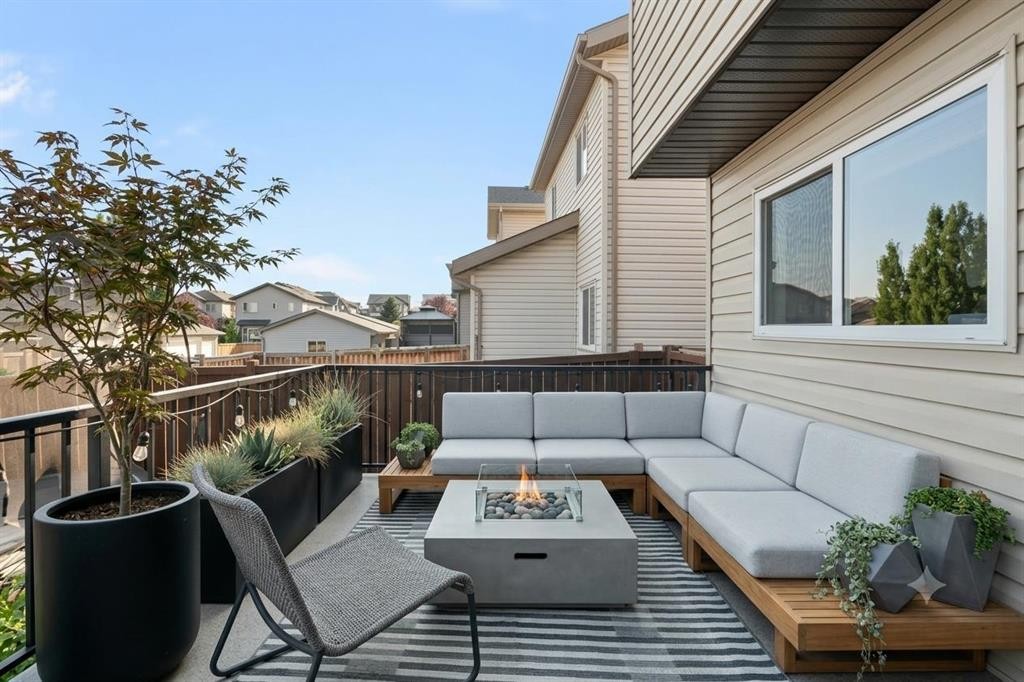 70 Walden Manor Se, Calgary, AB - Outdoor With Deck Patio Veranda With Exterior